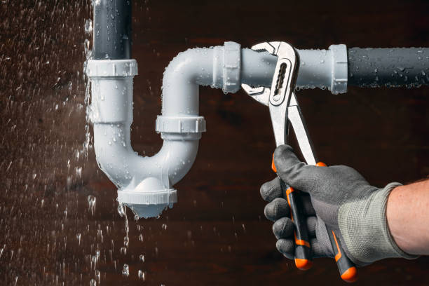 Professional Drain Cleaning technician working in Saratoga, NC